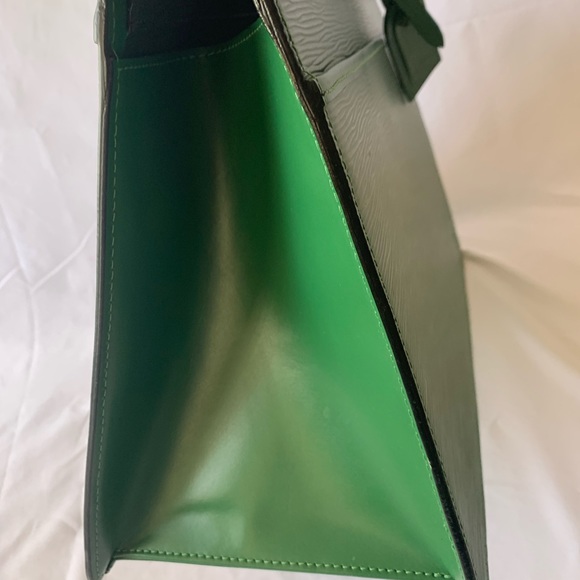 ❤️❤️SOLD❤️❤️Louis Vuitton Rivera bag - Picture 7 of 16